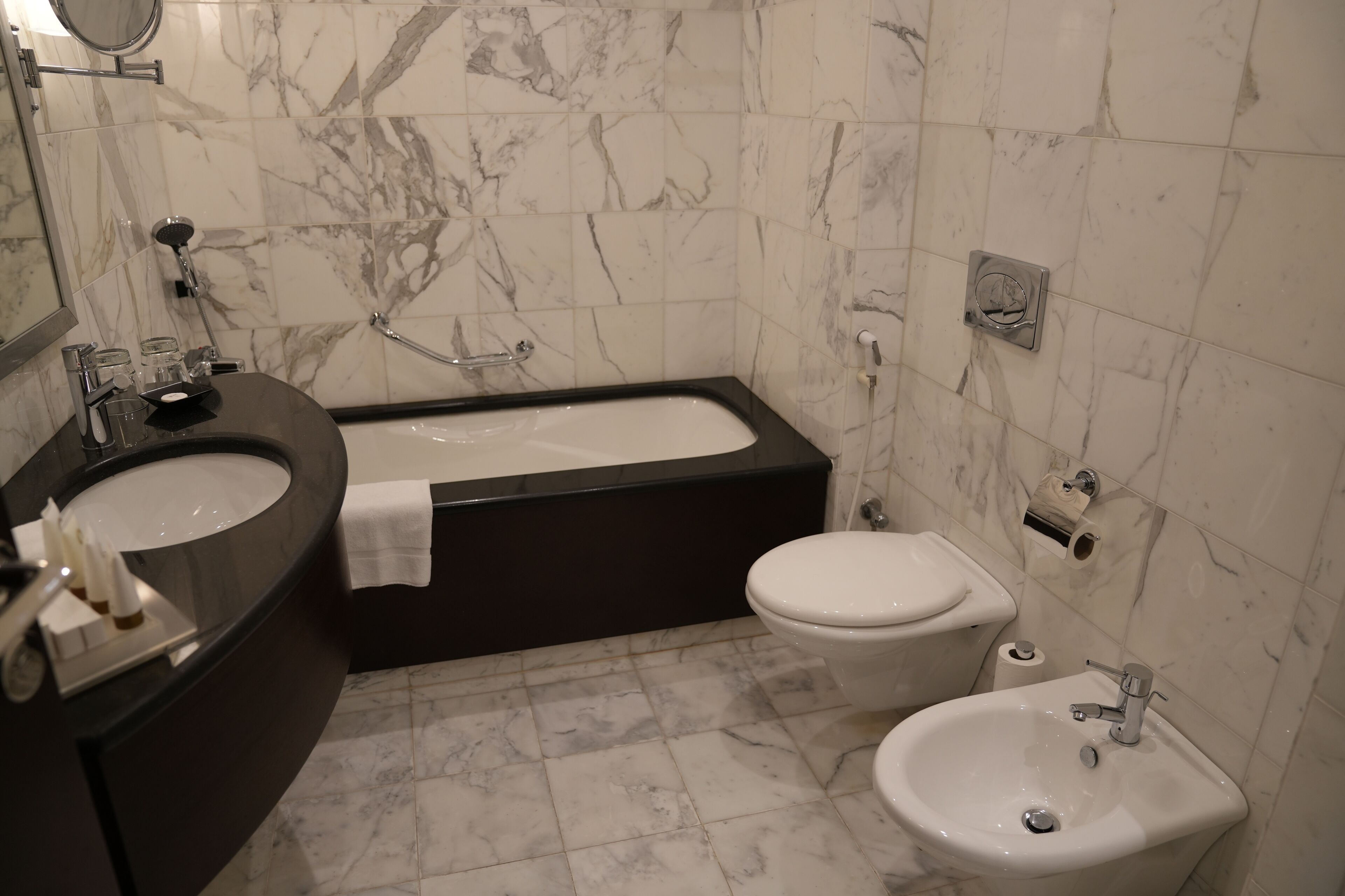 Foto - Millennium Central Kuwait Downtown