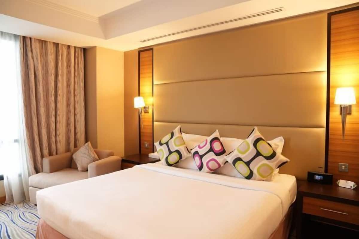1 bedroom, minibar, in-room safe, desk