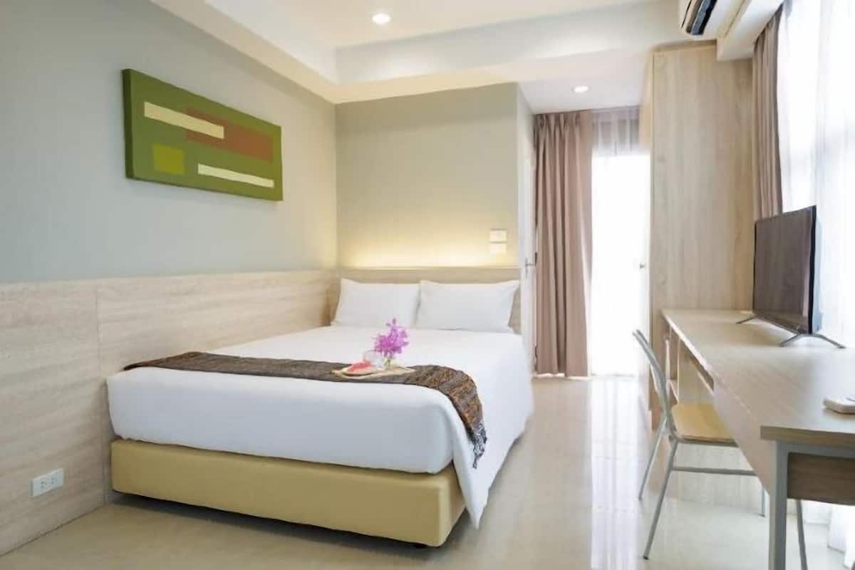 2 camere, minibar, una cassaforte in camera, una scrivania