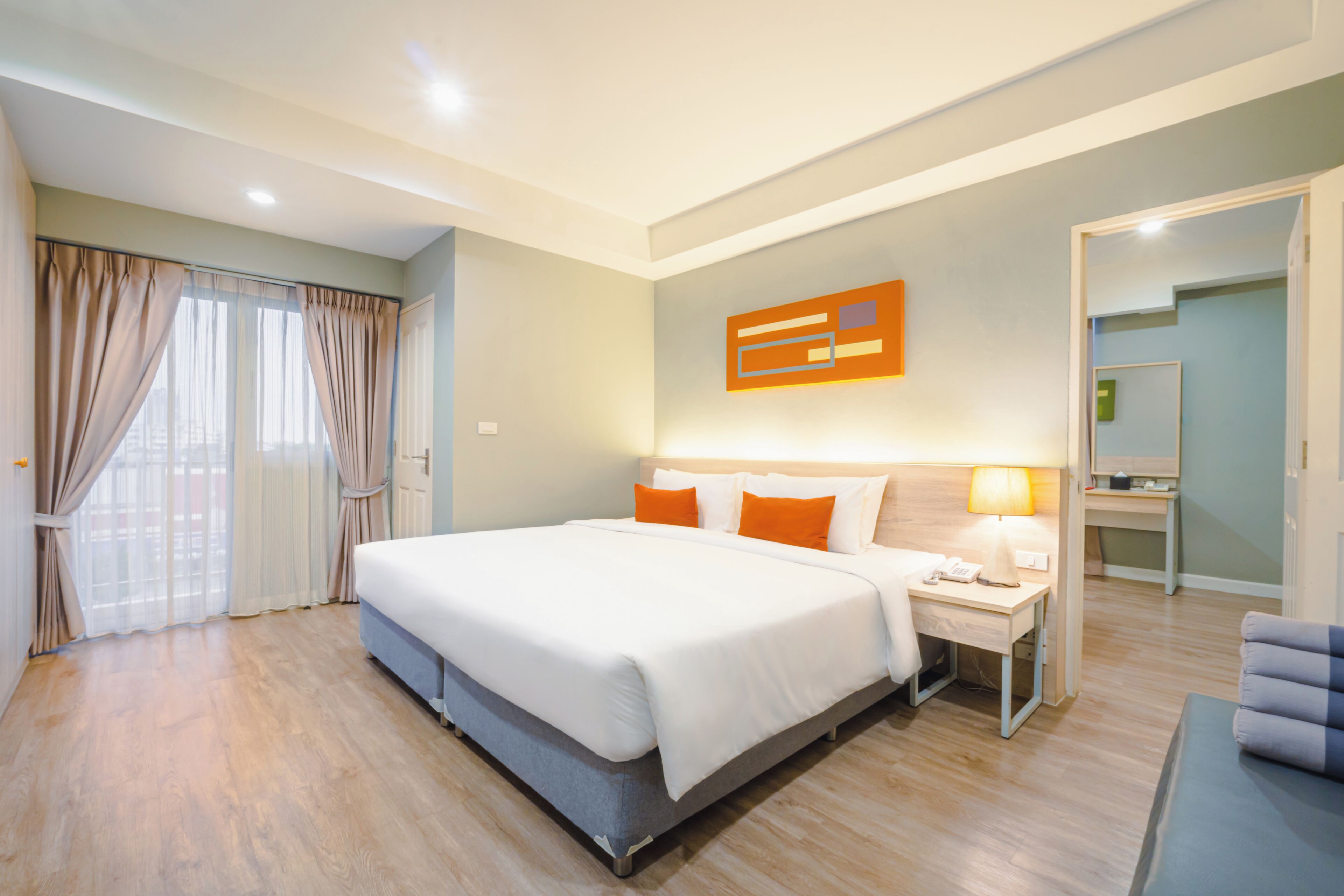 In-room safe, desk, free WiFi, bed sheets