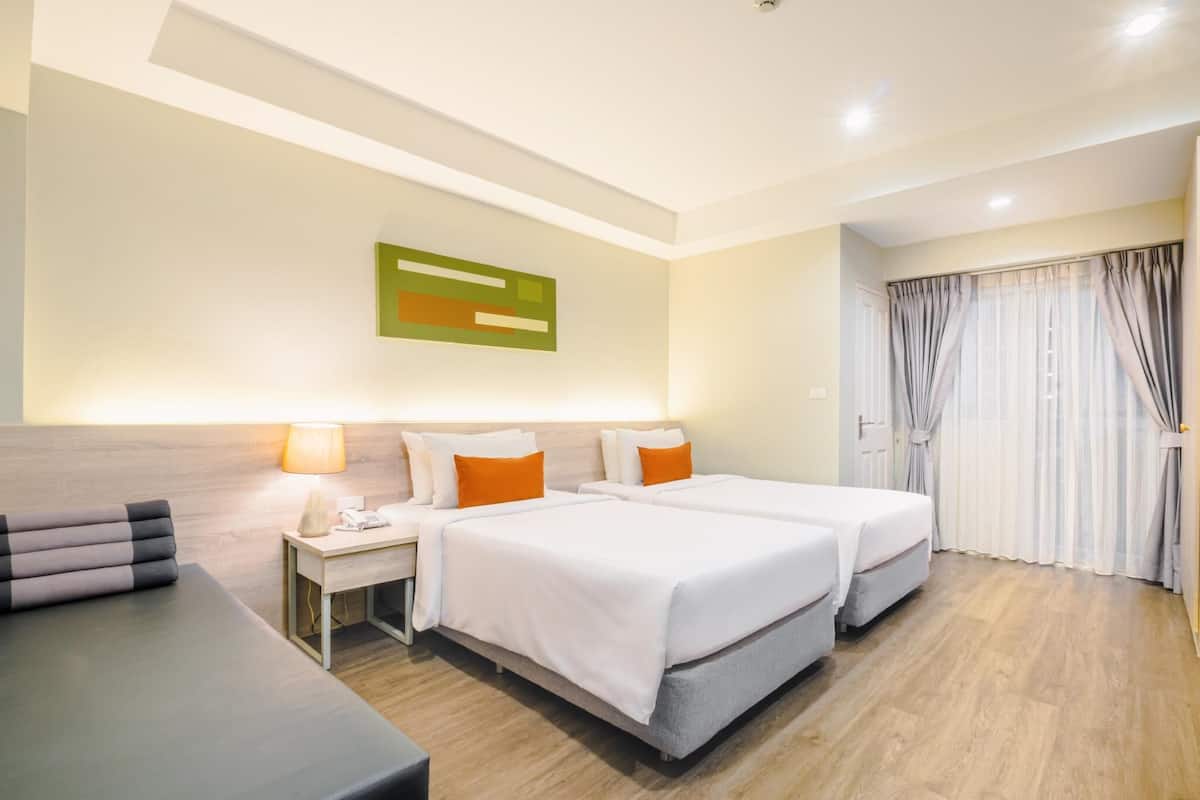 Superior Twin Room | Minibar, in-room safe, desk, free WiFi