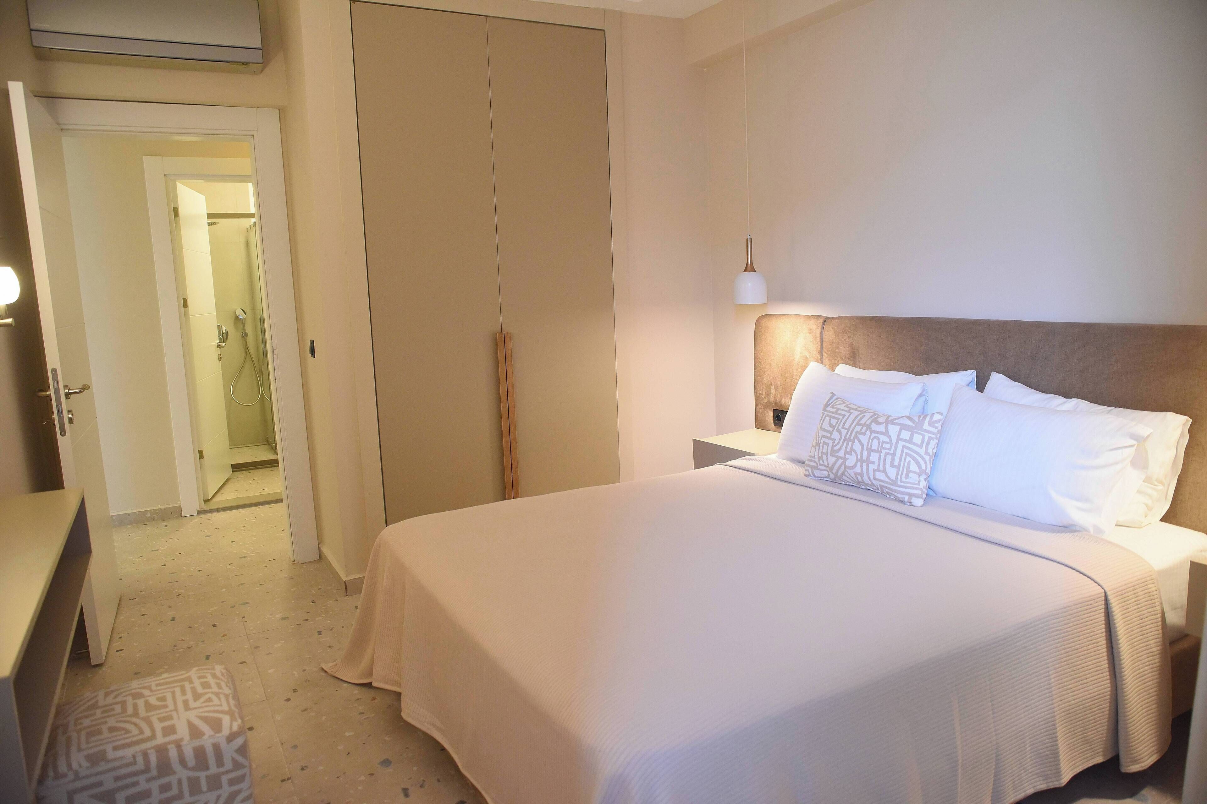 family suite, 2 bedrooms | 1 bedroom, premium bedding, in-room safe, free wifi