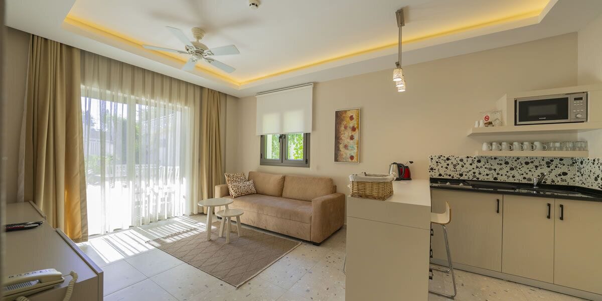 Suite, Terrasse | Hochwertige Bettwaren, Zimmersafe, kostenloses WLAN, Bettwäsche