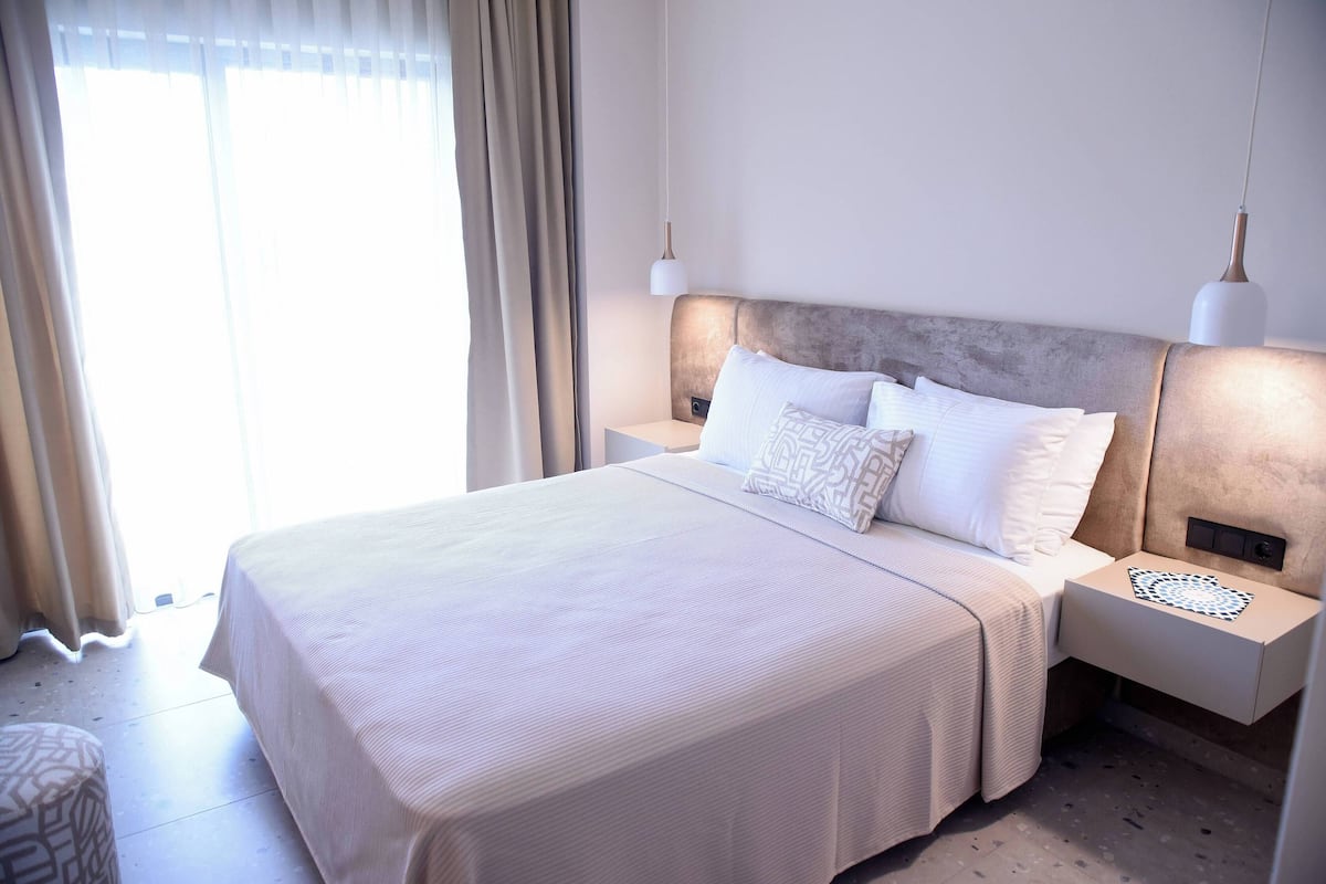 1 dormitorio, ropa de cama de alta calidad, caja fuerte y wifi gratis