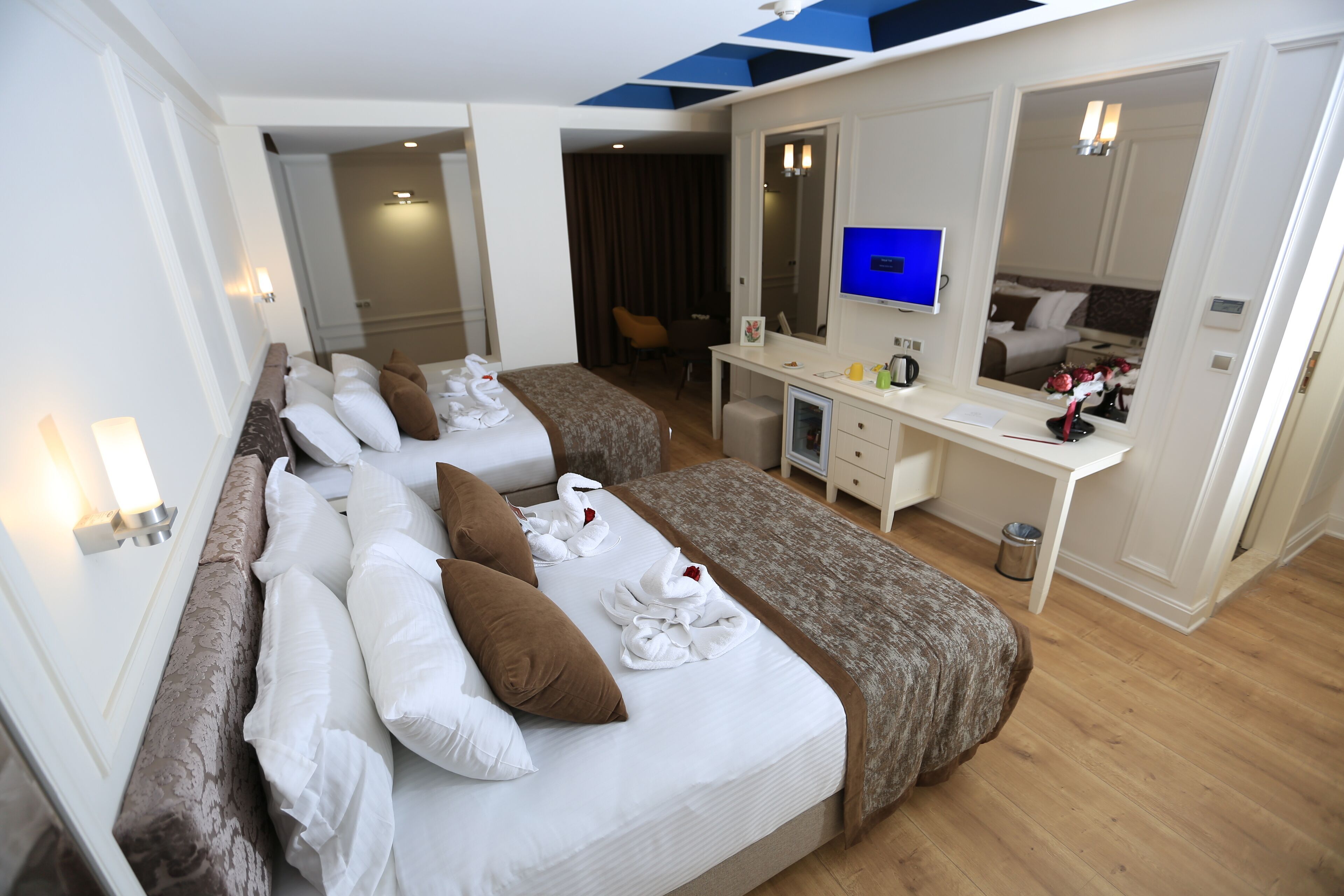 Ropa de cama de alta calidad y minibar 