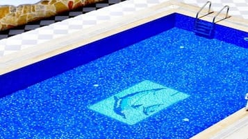 Minibar, wifi gratis y ropa de cama