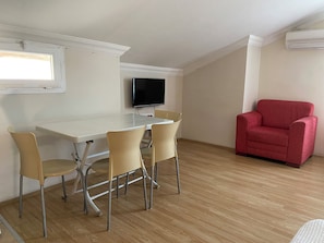 Loft família, 1 quarto | Roupas de cama premium, Wi-Fi de cortesia, roupa de cama