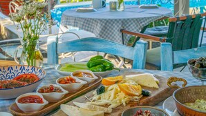 Free daily full breakfast  - Evliyagil Hotel by Katre (Cesme)