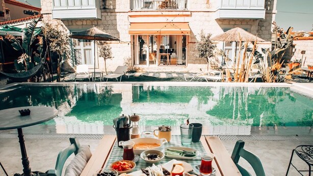 Breakfast, lunch and dinner served  - Evliyagil Hotel by Katre (Cesme)