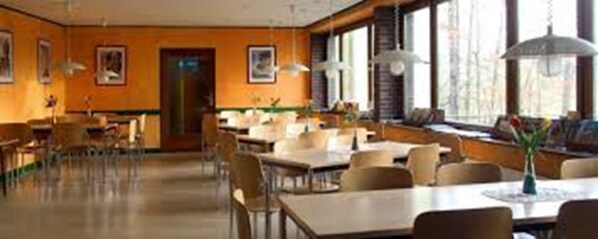 Tägliches inbegriffenes Frühstücksbuffet