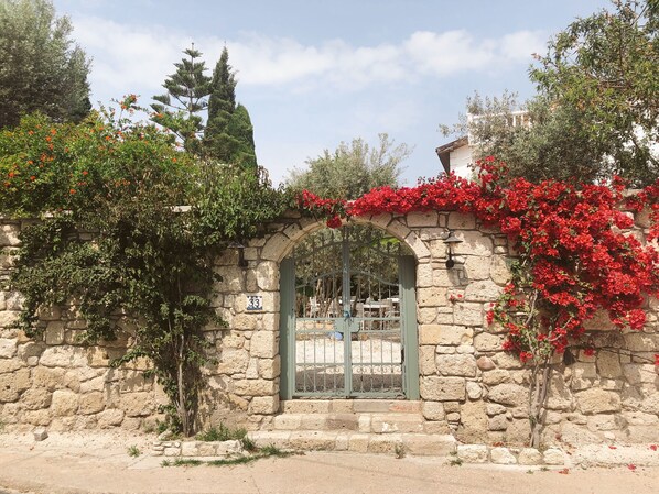واجهة المنشأة