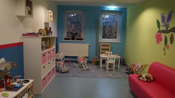 Innen-Kinderspielplatz