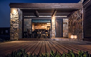 Family Deluxe Villa, 2 Bedrooms, Sea View | 露台/庭院