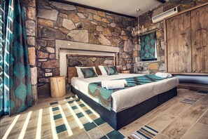 Family Deluxe Villa, 2 Bedrooms, Sea View | Utsikt fra rommet