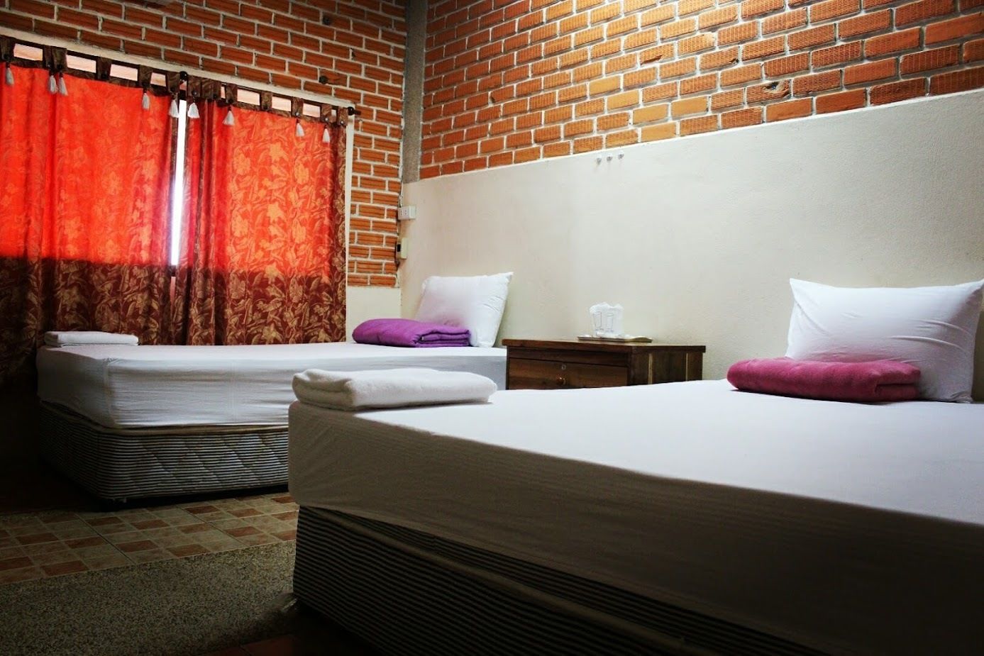 Triple Room with Sea View  | Escritorio