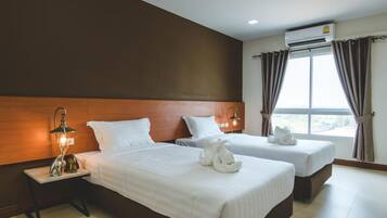 Minibar, desk, rollaway beds, free WiFi