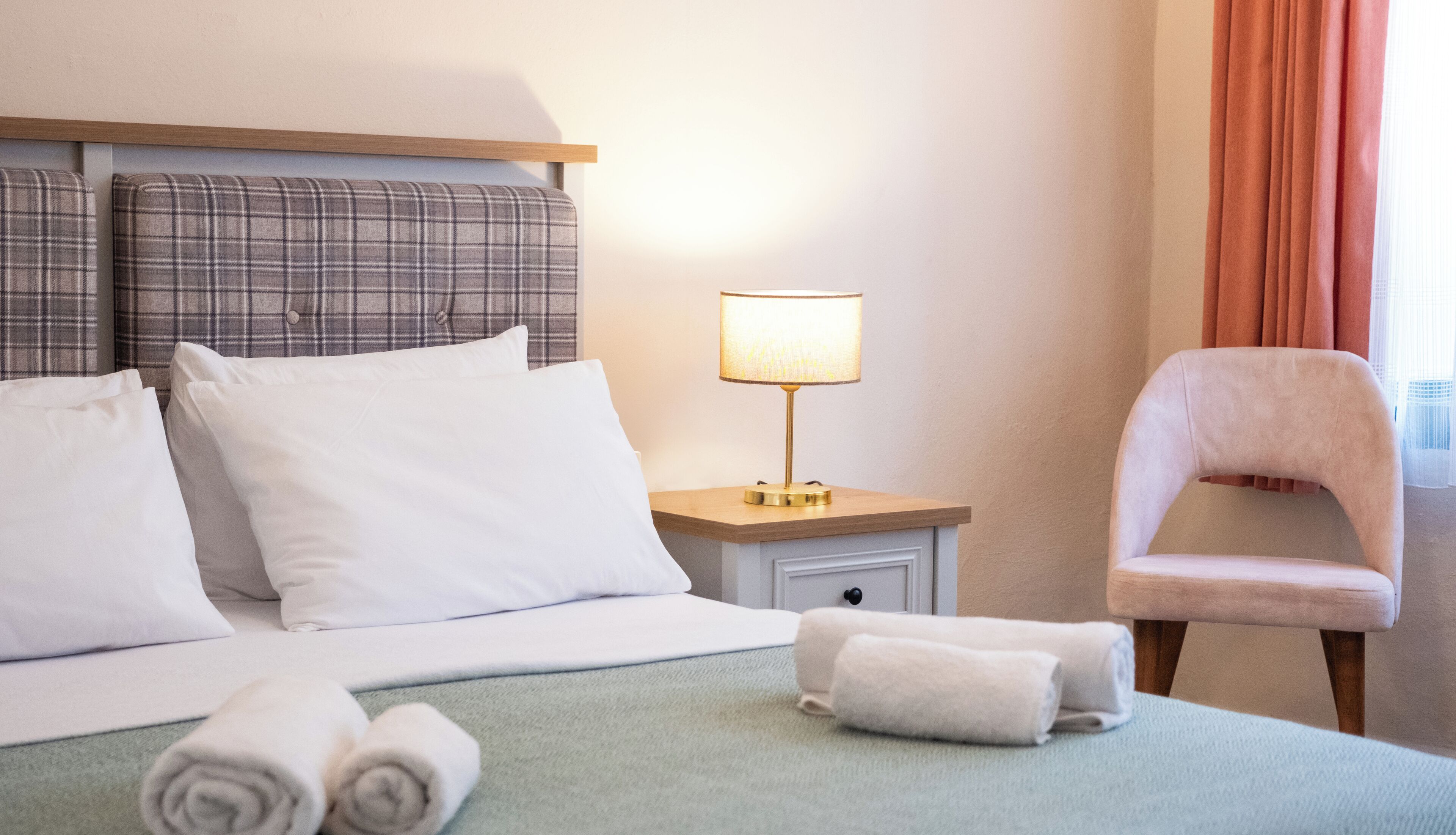 deluxe double room | 1 bedroom, premium bedding, minibar, in-room safe