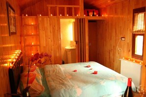 In-room safe, desk, iron/ironing board, free WiFi - Bogazici Butik Otel & Restaurant (Kartepe)