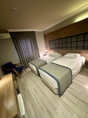 Minibar, desk, iron/ironing board, free WiFi - Laodikya Otel (Denizli)