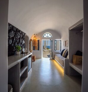 Signature Cave Suite | Vardagsrum | Platt-tv