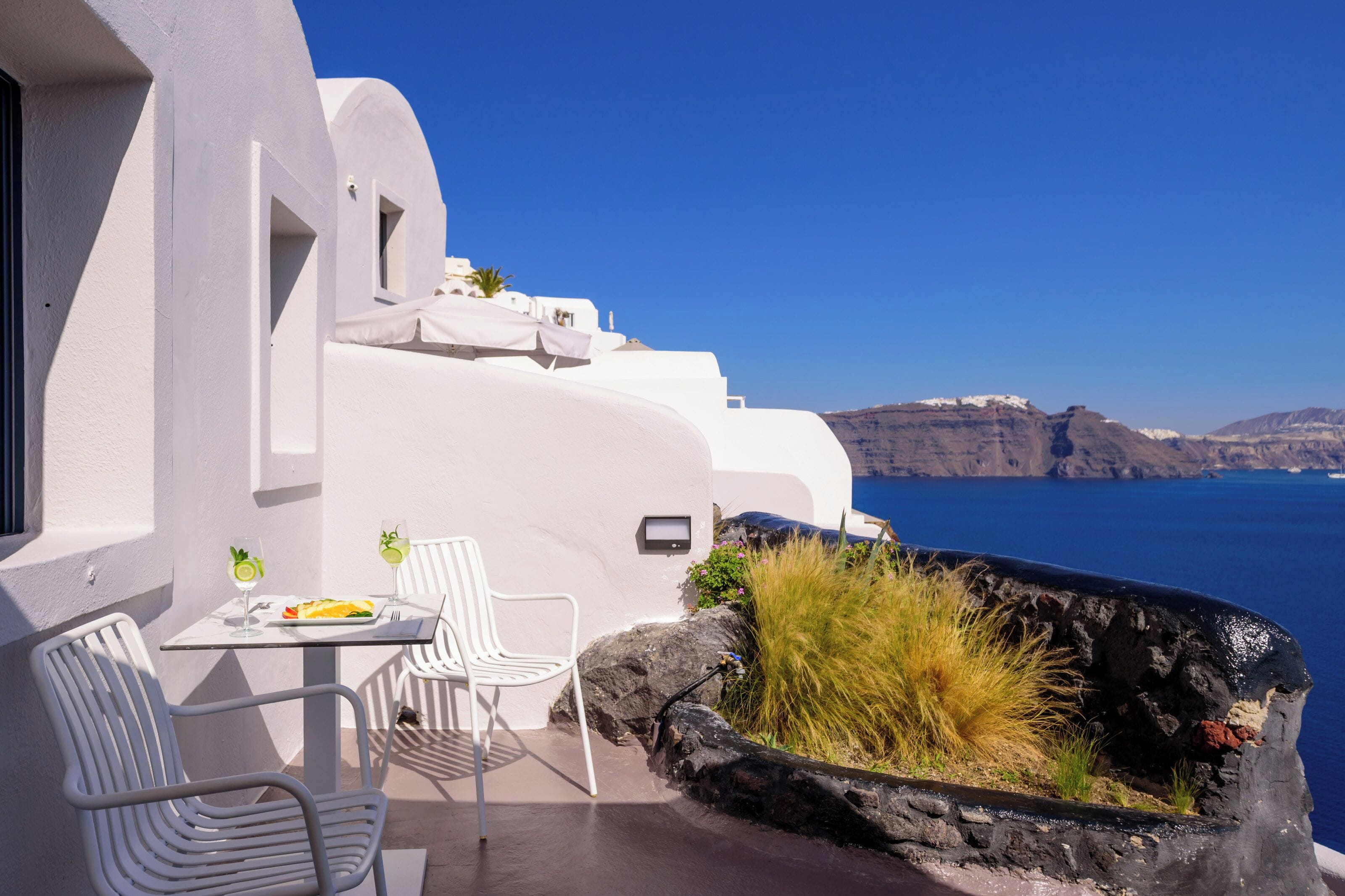 Signature Cave Suite | Terrace/patio