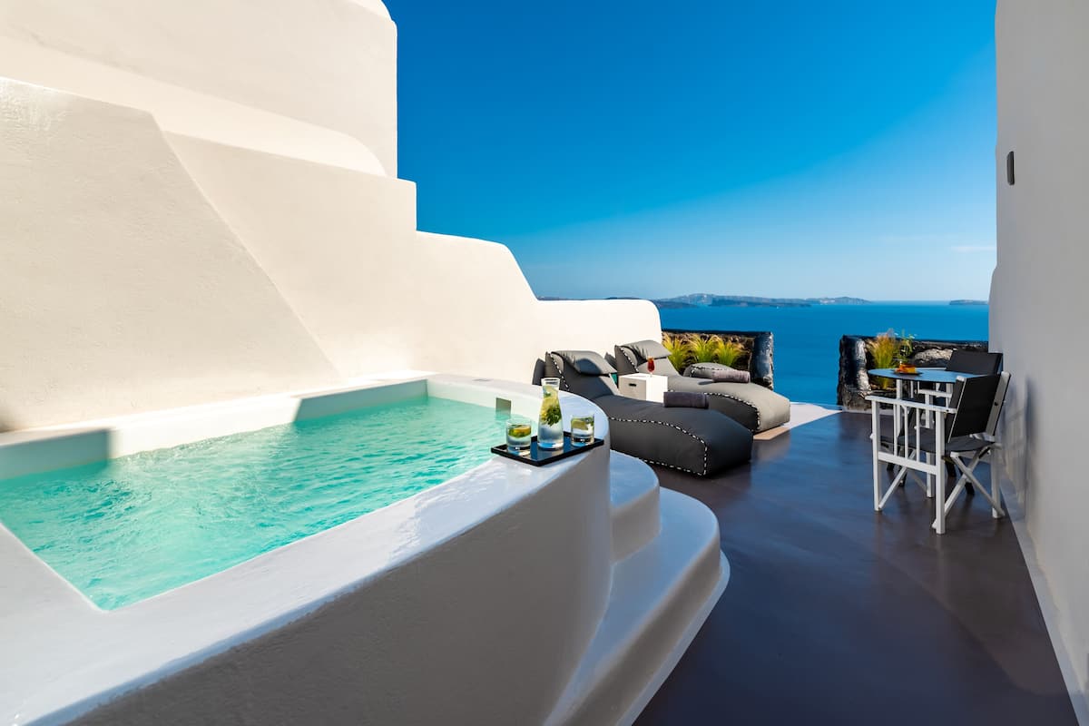 Premium Suite with jetted tub | Terrace/patio