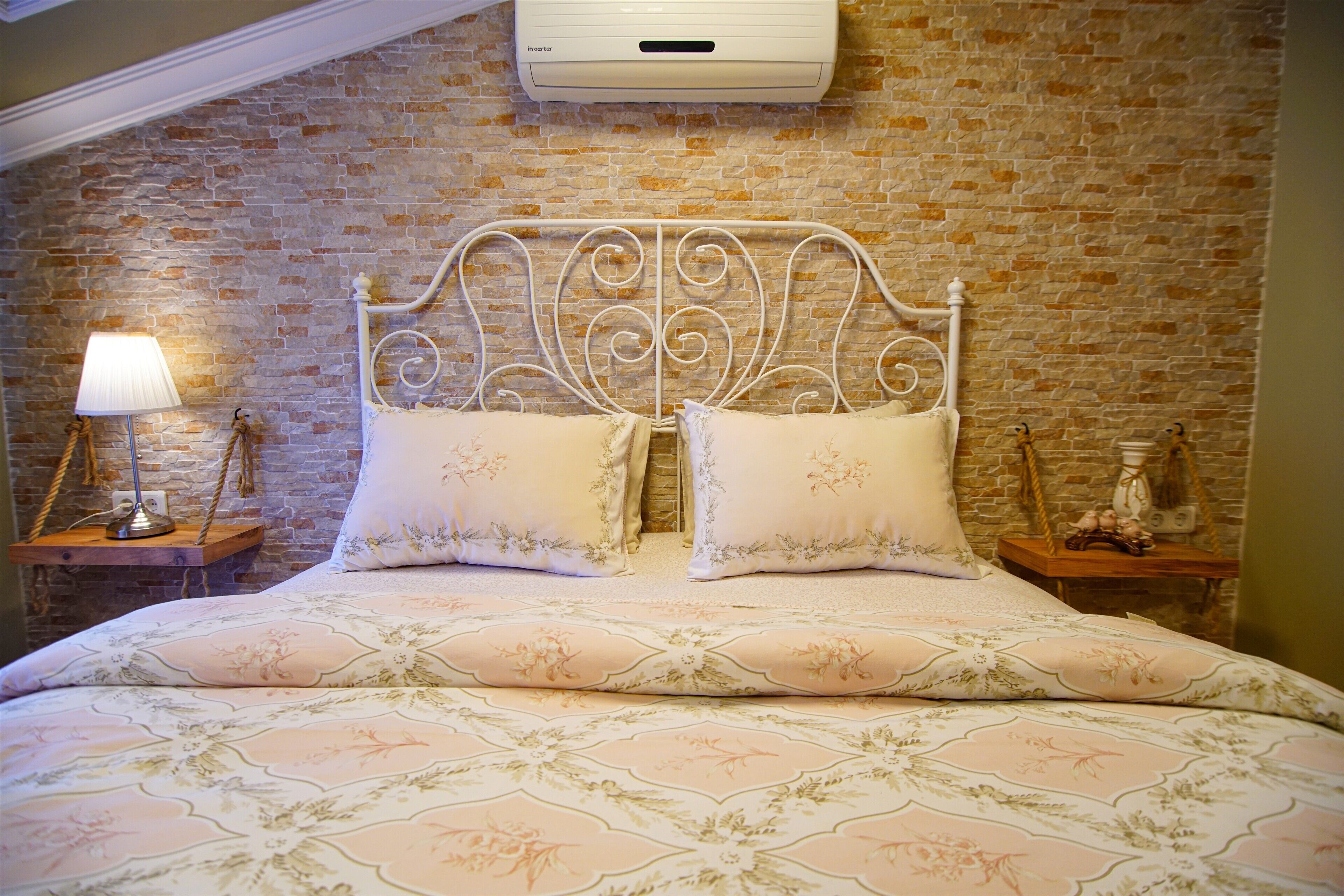 junior room, terrace, sea view | premium bedding, down duvets, minibar, individually decorated