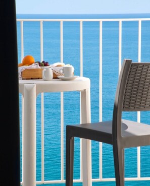 Esmorzar diari d'estil bufet (9 EUR per persona) 