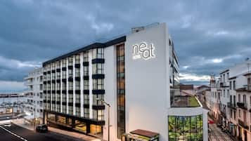 Façade de lâhĂ©bergement - soirĂ©e/nuit