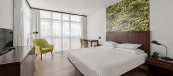 Neat Hotel Avenida
