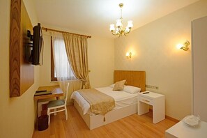 Minibar, in-room safe, soundproofing, free cribs/infant beds - Setenonu 1892 Butik Otel (Kayseri)