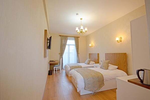 Deluxe Double Room | Minibar, in-room safe, soundproofing, free cribs/infant beds - Setenonu 1892 Butik Otel (Kayseri)