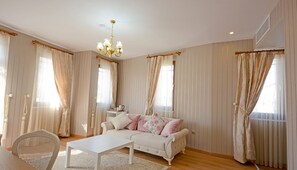 LCD TV - Setenonu 1892 Butik Otel (Kayseri)