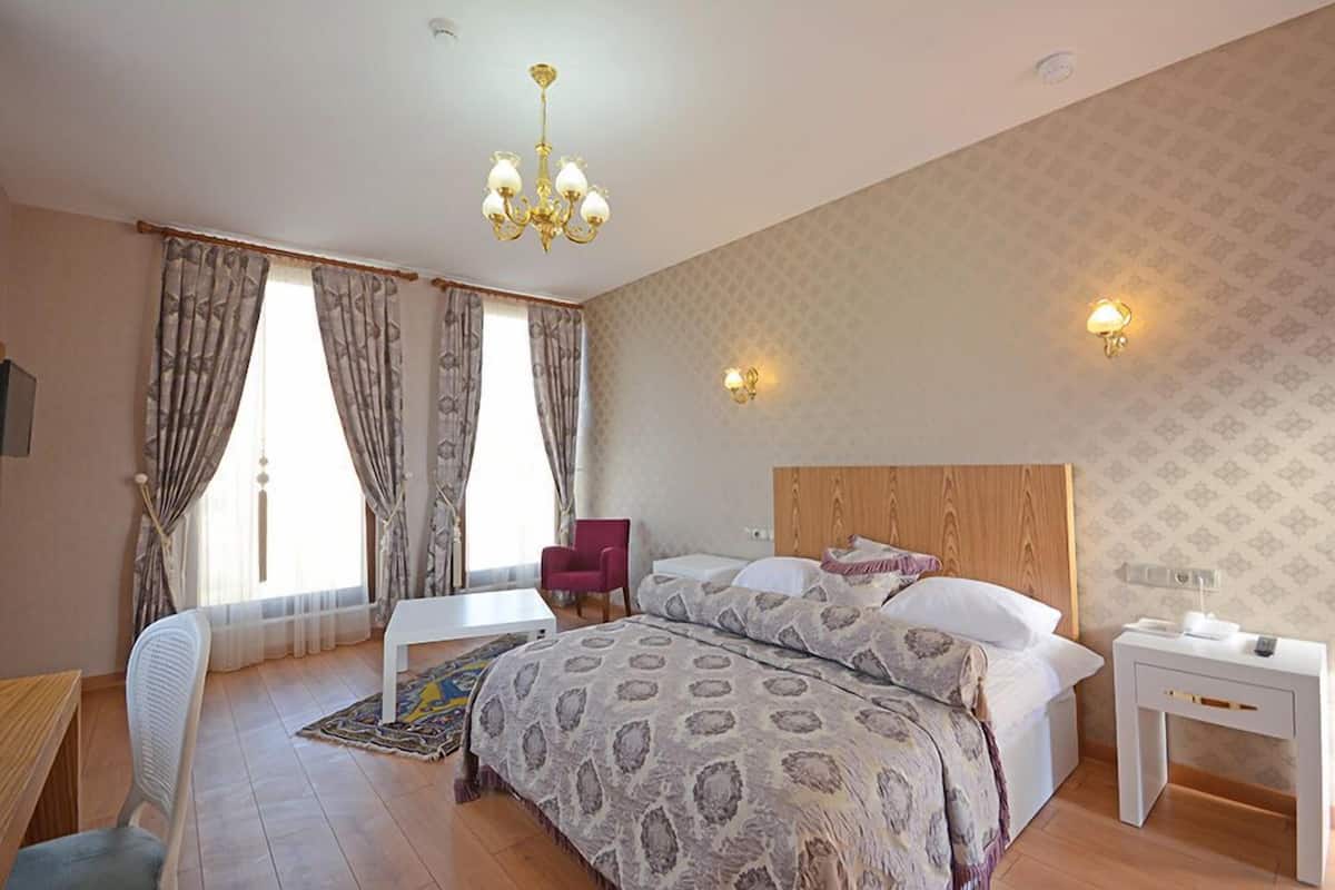 Minibar, in-room safe, soundproofing, free cots/infant beds