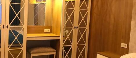 1 quarto, escrivaninha, quartos à prova de som, Wi-Fi de cortesia