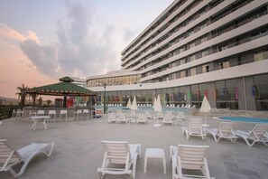 3 indoor pools, 2 outdoor pools, pool umbrellas, pool loungers - Naskon Sapphire Resort Thermal & Spa (Ayas)