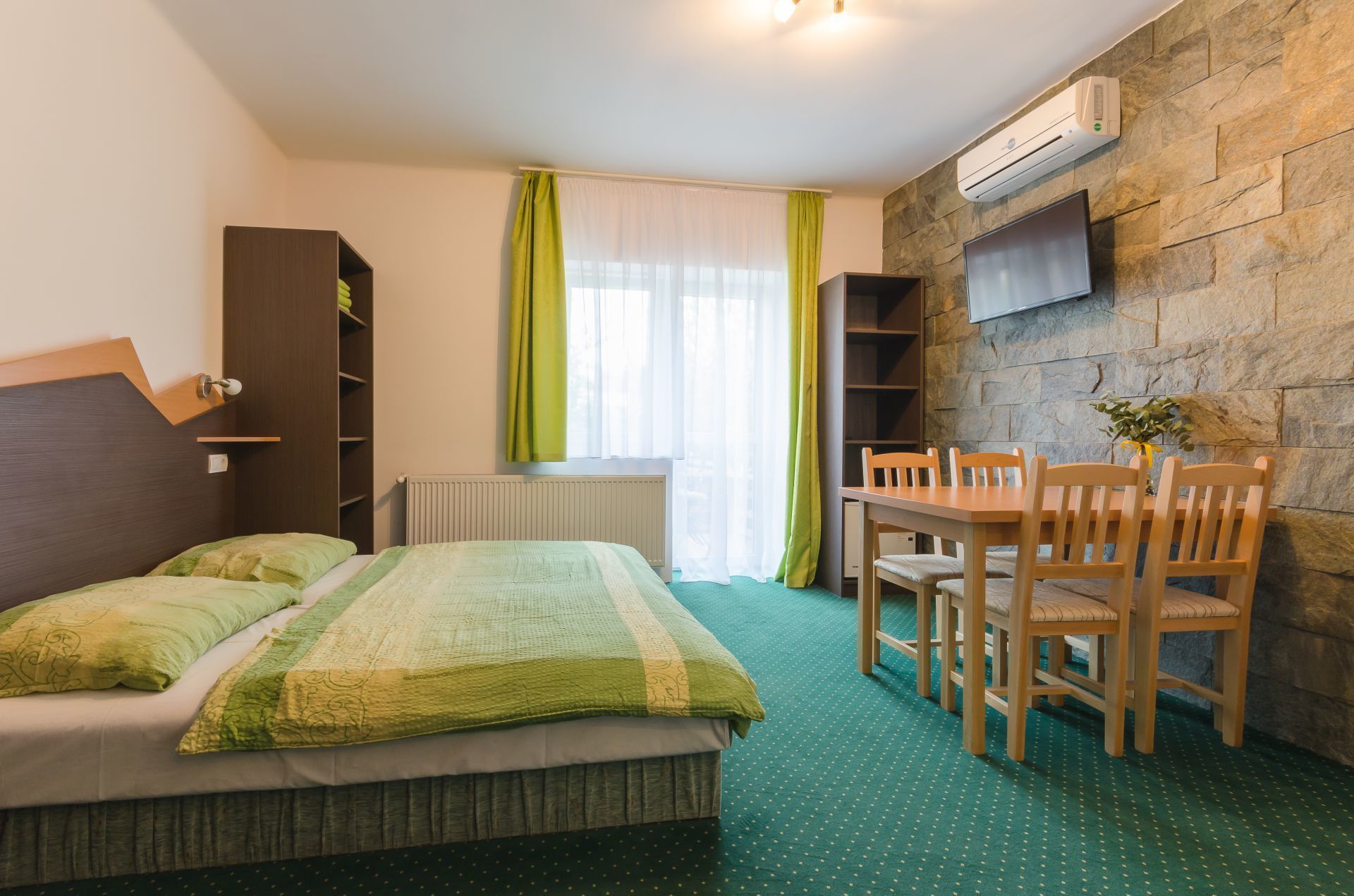 Chambre Triple Supérieure, balcon