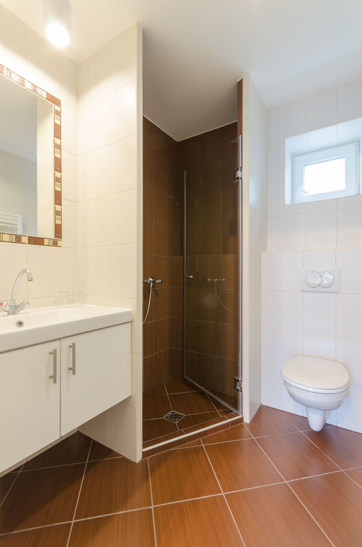Camera familiare, terrazzo | Bagno | Doccia, asciugamani