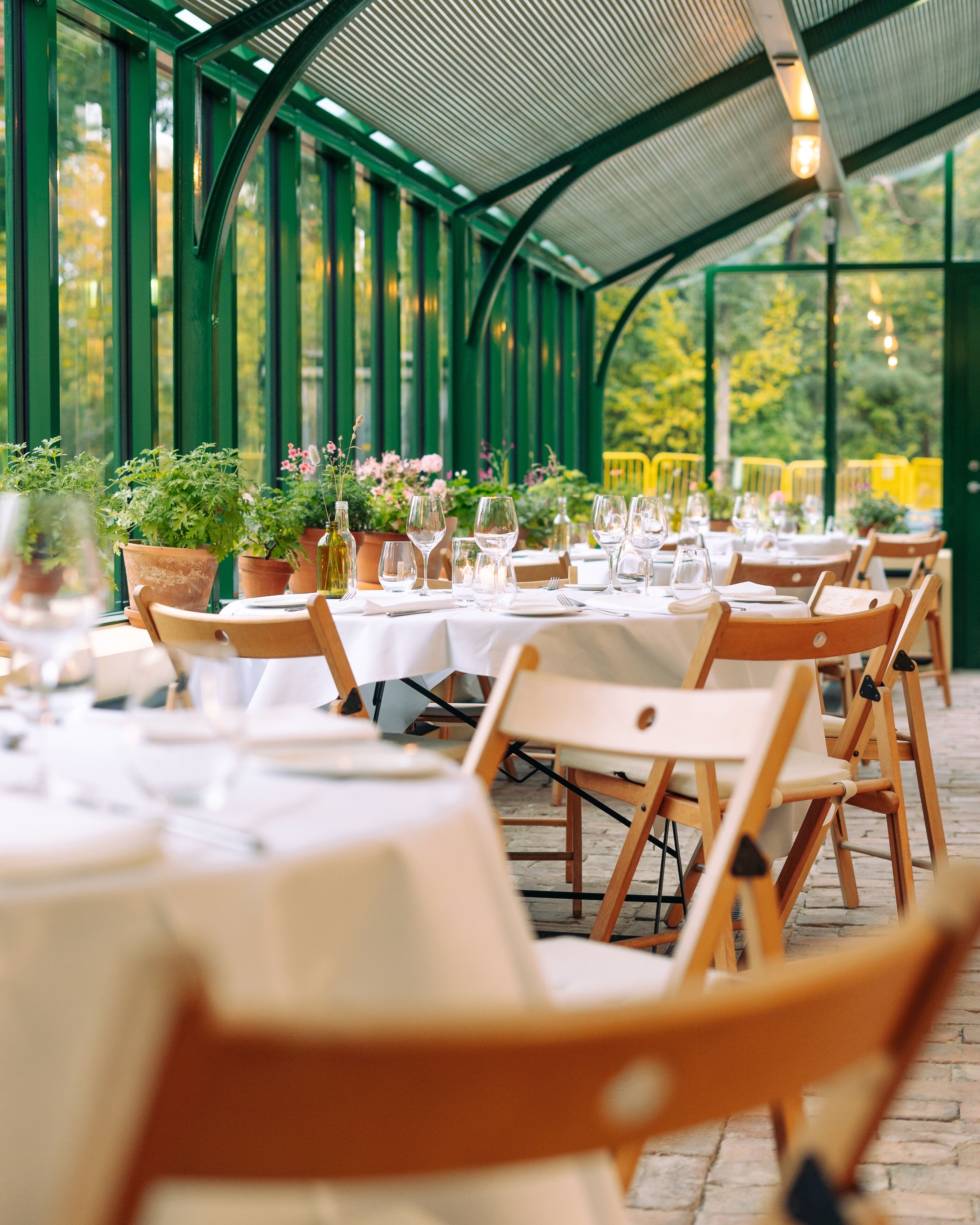 breakfast and dinner served