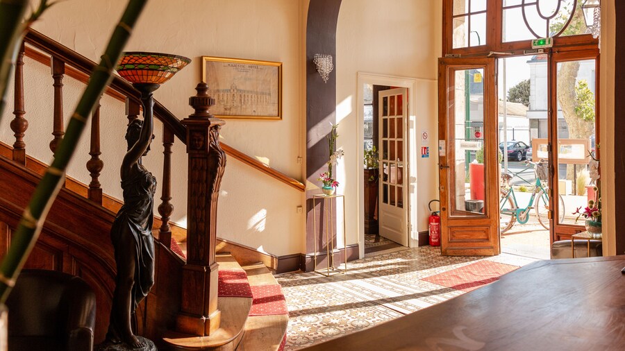 Logis Hotel Le Majestic