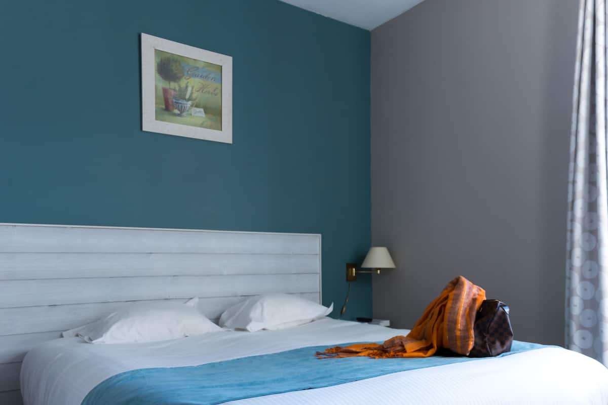 Comfort Suite, 1 Bedroom, Private Bathroom