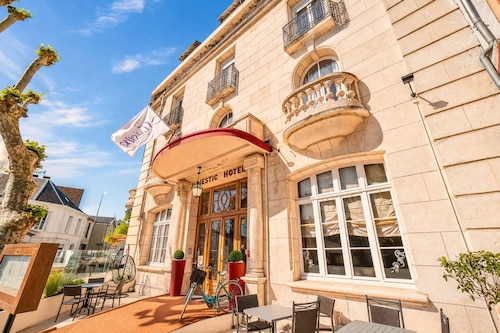 Logis Hotel Le Majestic