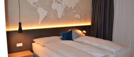 Double Room | Minibar, in-room safe, desk, laptop workspace