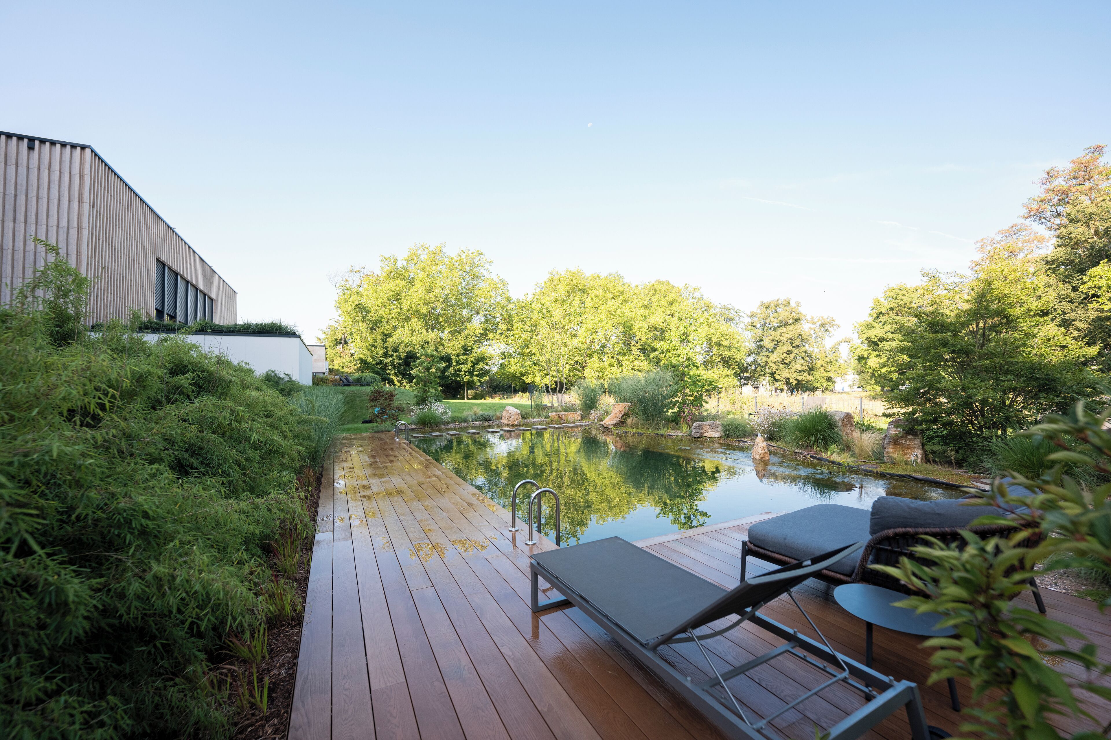 Indoor pool, outdoor pool, open 6:00 AM to 10:00 PM, pool loungers