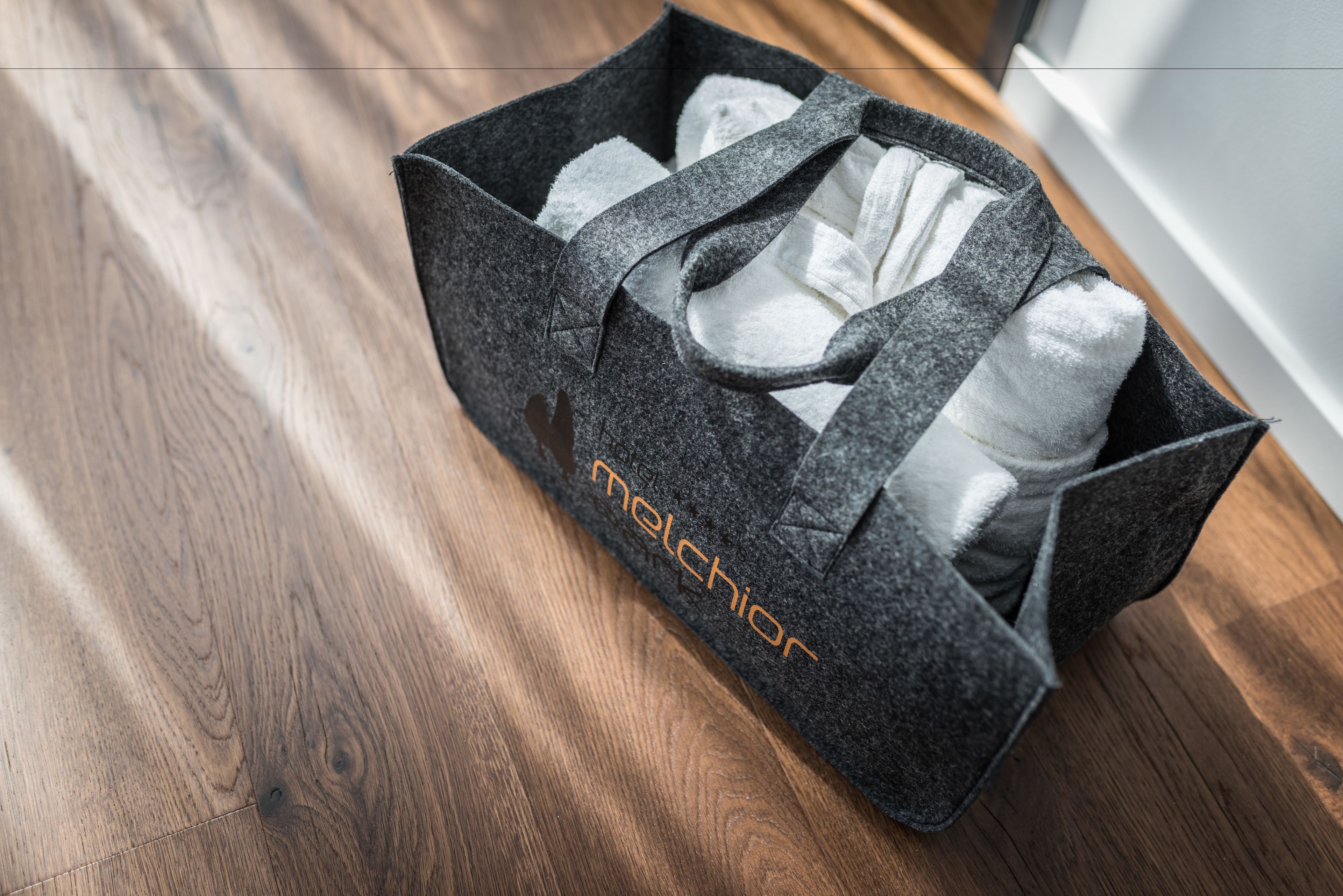 standard single room | bathroom amenities | shower, free toiletries, hair dryer, bathrobes