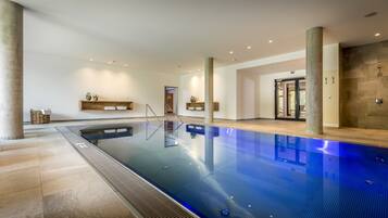 Indoor pool, pool loungers