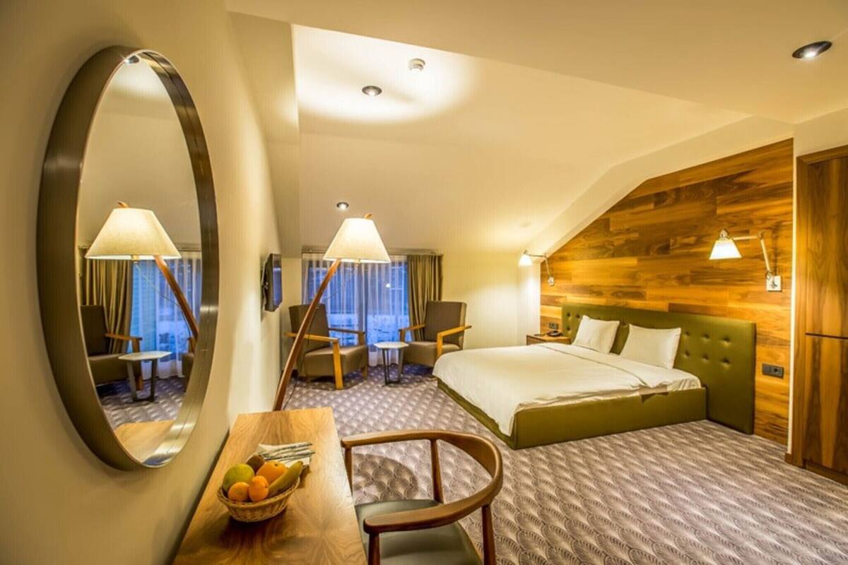 Minibar, in-room safe, desk, blackout drapes