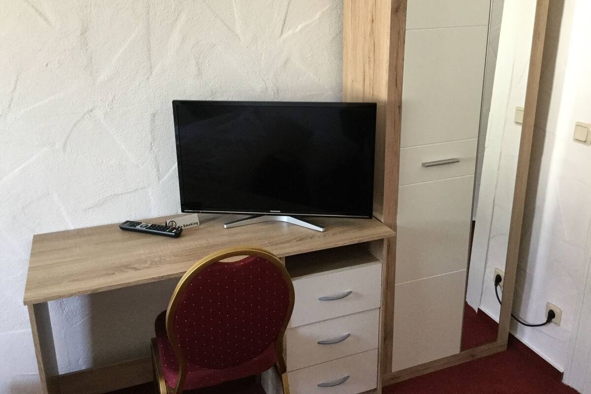 Basic Double Room (Private Bathroom Outside Room) | Desk, free WiFi