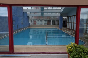 Seasonal outdoor pool, open 10:30 AM to 7:30 PM, free pool cabanas - Hotel Eken Prestige (Bandirma)