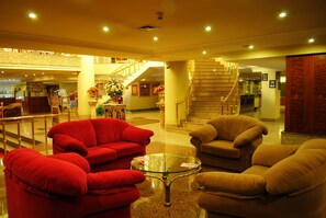 Lobby sitting area - Hotel Eken Prestige (Bandirma)